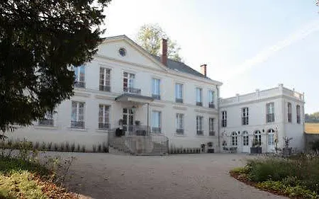 Отель Les Avises 4*